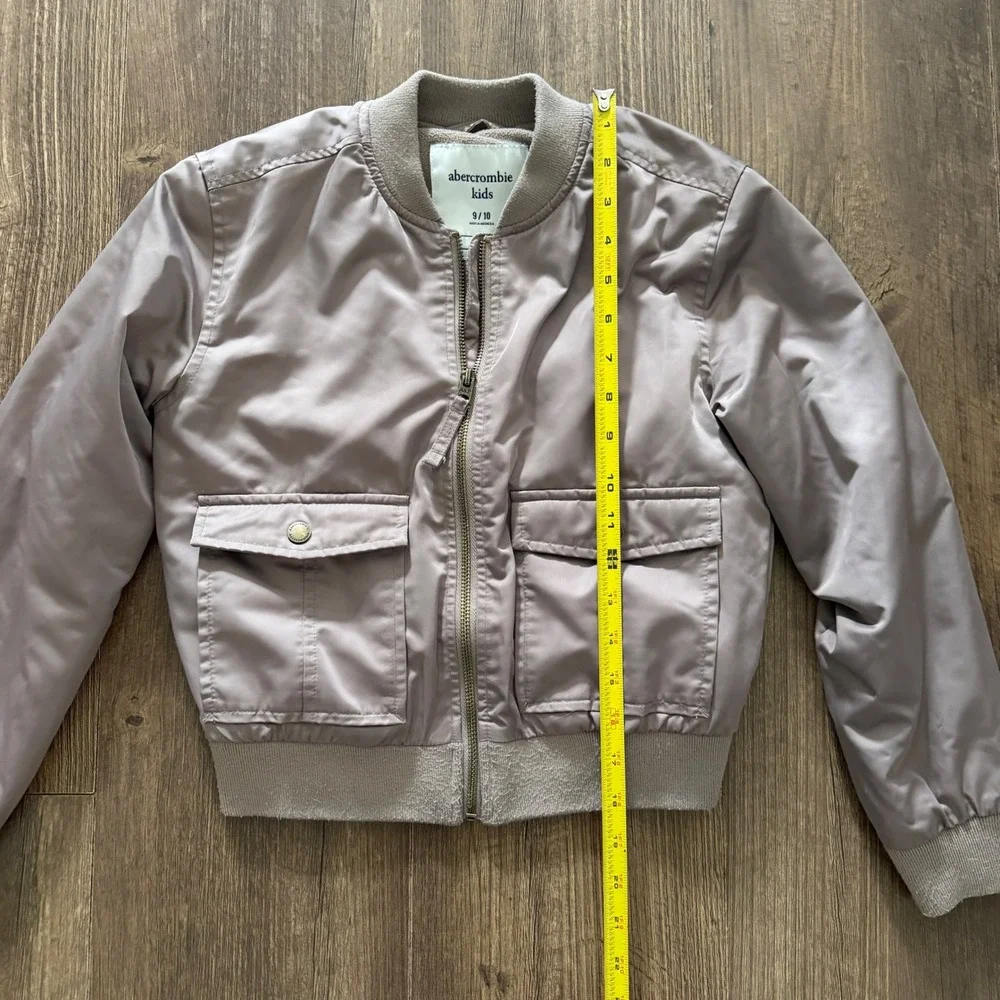 Abercrombie Kids Bomber Jacket Taupe Full Zip Ribbed Cuffs Gorpcore Kids‎ 9/10